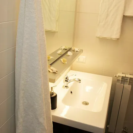 Miclad Colosseum Guest House Bed & Breakfast 3*