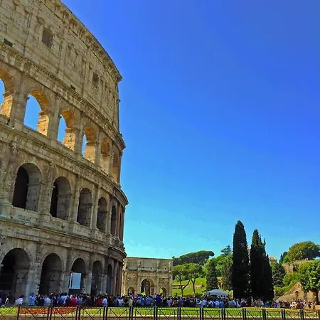 Miclad Colosseum לינה וארוחת בוקר רומא